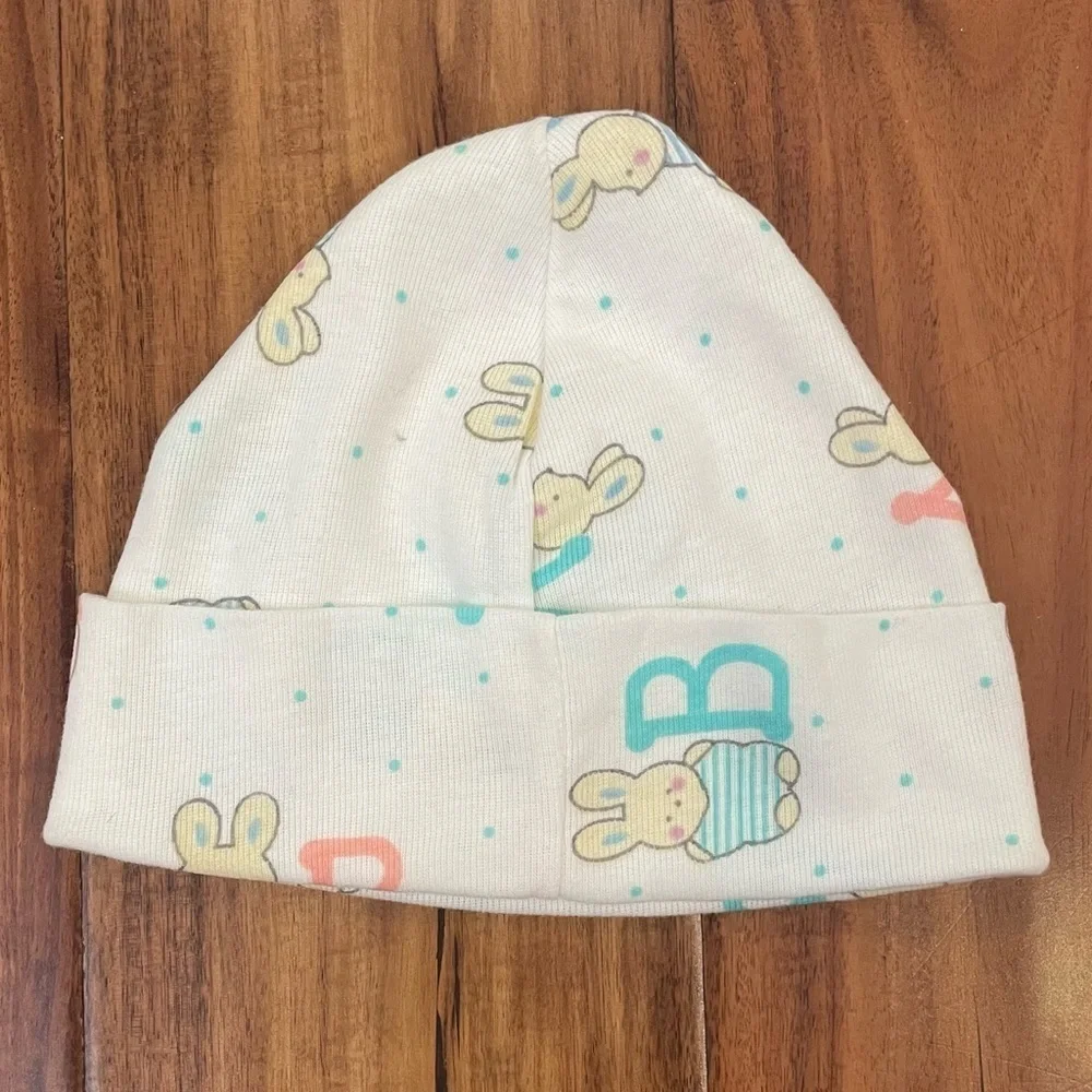 Vintage Carter’s Newborn Baby Beanie Cap Hat Unisex Bunnies 1995.